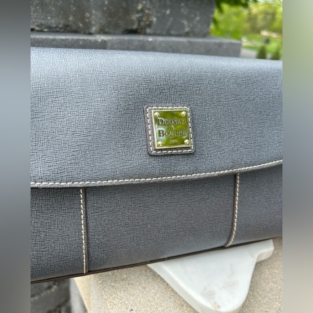 Dooney & Bourke Casey Saffiano Leather Denim Shoulder Purse Like New - Picture 4 of 13